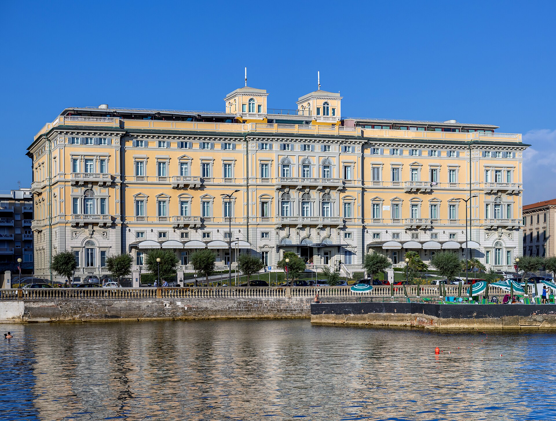 Historical grand hotel — the revenue-management discipline that originated in hospitality