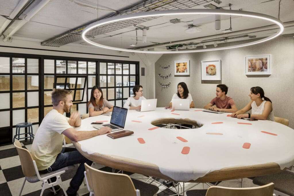 Gathering Weeks: Airbnb's Innovative Hybrid Strategy - Kadence